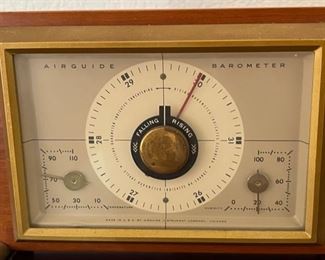 Vintage Airguide Barometer	5.5x9.5x2.5in
