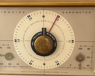 Vintage Airguide Barometer	5.5x9.5x2.5in
