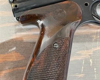 AS-IS Vintage Crosman 106 Pistol Air Gun	11.5 x 5.5in
