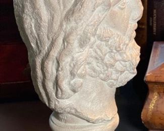 Austin Prod  Ceramic Bust	17x8x8in
