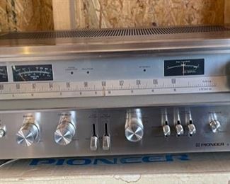 Pioneer SX-780 Vintage Stereo Receiver in Original box	Box: 9x22x17in

