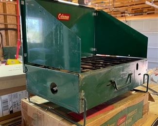 Coleman 425 Vintage Camp Stove in box	
