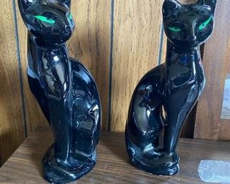 Vintage ceramic cats