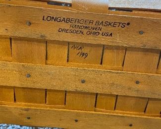 Longaberger basket with 2 cloth inserts 