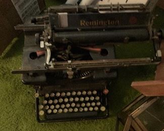 Antique Typewriter

