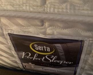 Macy’s Queen Mattress Serta  Perfect Sleeper “Esperanza Visen”
