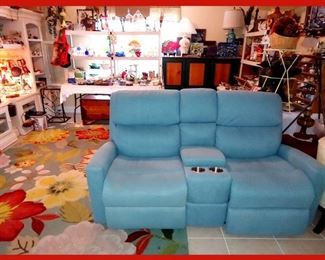 Lovely Electric Double Recliner in a Beautiful Plush Soft Fabric; Like New!