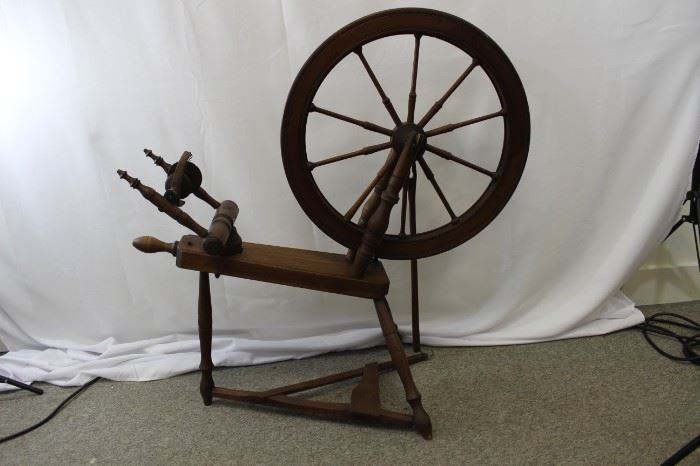 Antique Spinning Wheel
