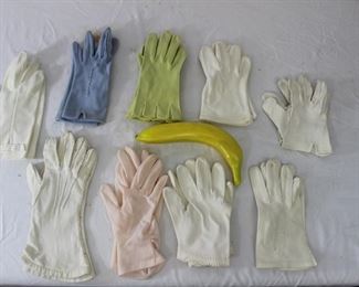 Vintage Lady's Marche Exclusives Hat & Assorted Vintage Gloves
