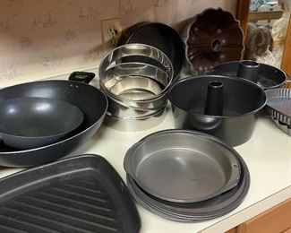 Baking and cooking pans