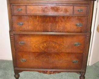 Chest of drawers