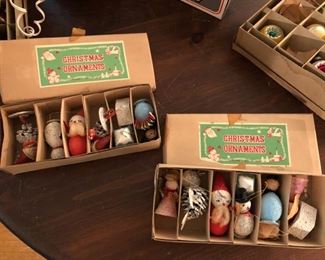 Some vintage Christmas in original boxes 