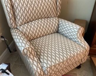 $175  taupe and cream recliner (manual) 30"W x 31"D x 38"T - Very good condition