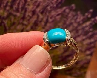 $195 - 14kt yellow gold ring with simulated turquoise cabochon flanked by diamonds sz 5.5
