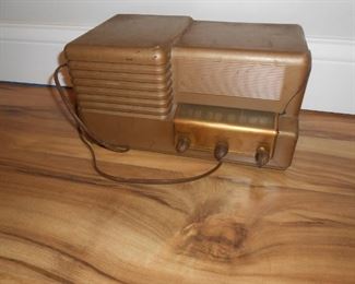 (#72) Vintage clocks  both need work $25 -----30's radio style-vintage