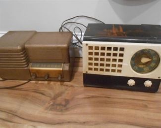 (#72) Vintage clocks  both need work $25     Selling both radios together