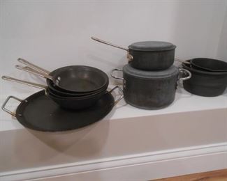 ((#71) Set of pots and pans $30