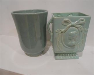 (#70) 2 vintage vases $8
