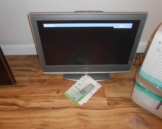 (#30-A) Small Sony TV $20