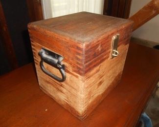 (#63) Small wood box $20
