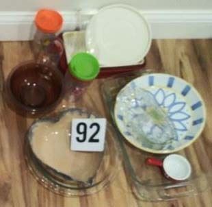 (#92) bowls,glass pans $10