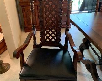 Dining room chairs with leather seats 