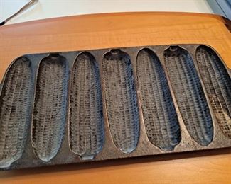 If you have a family of 8,  you no getty cornbread,  I've never seen a 7 holer.