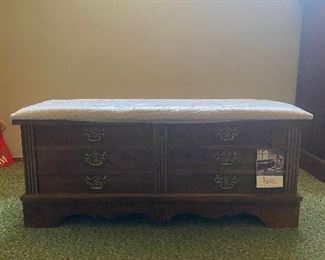 Lane cedar lined chest, brand new condition, still has the plastic wrap on the cloth top bench! Key included for the lock.