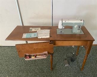 VINTAGE Sears Kenmore Model 85 Sewing Machine with foot pedal control. (MAKE OFFER!!)
