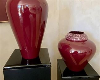 Lot 8085. $85.00 Lot of 2 Burgundy Haegar Vases w/ Sponge Detail on Neck of each Vase  1) 18" T x 10" Diam. 2) 12" T x 13" Diam.  Pedestals are Lot 8078.