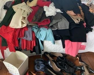 NAME BRAND CLOTHES & SHOES.                                                   J.Crew- Eileen Fisher- Gap          Jeans Coats Dresses         Sizes from Small to Large