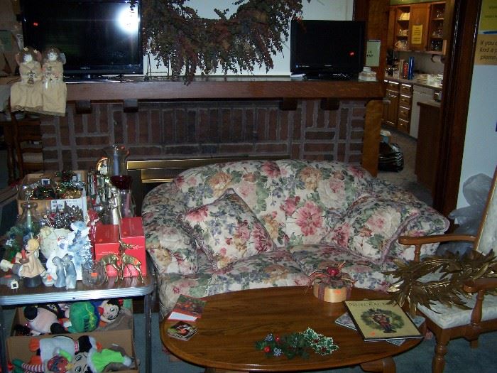 FLORAL TWO-CUSHION LOVESEAT, OAK COFFEE TABLE,  FLAT-SCREEN TV & MISC.