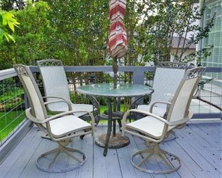 Outdoor table and chairs