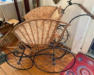 Victorian carriage- very nice condition