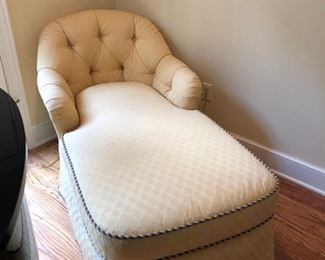 10. Sherrill Furniture Chaise Lounge (34" x 68" x 32")