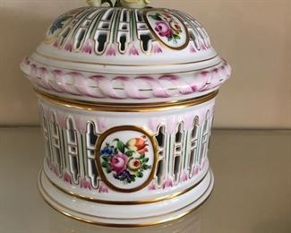 17. Herend Hungary Reticulated Open Work Handpainted Porcelain Lidded Box (7" x 7")