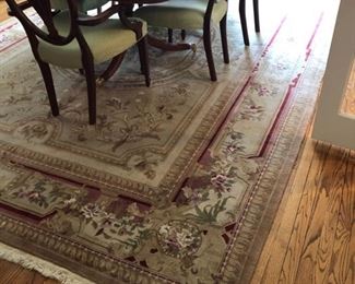 36. Hand Knotted Floral Area Rug (9'7" x 13'7")