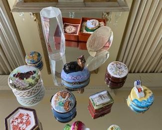 Porcelain box collection