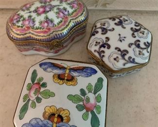 Porcelain boxes