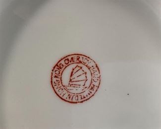 Hong Kong Overjoy dinnerware