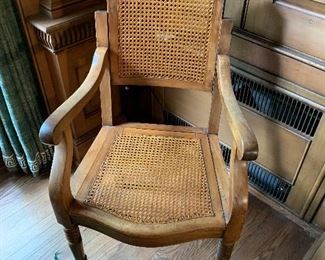 Cane chair, back adjusts up and down