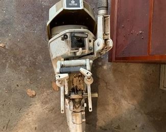 Vintage Chrysler 6HP outboard motor  