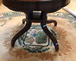 Mahogany Tradition Round Console Table for Entryway
