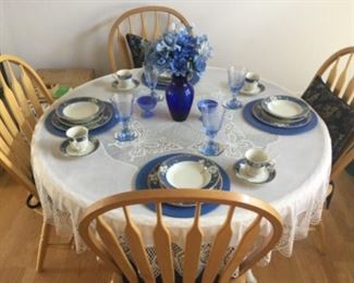 Round Oak Kitchen Table With 4 Chairs