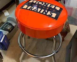 LIONEL TRAIN STOOL