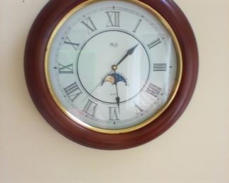 sligh wall clock