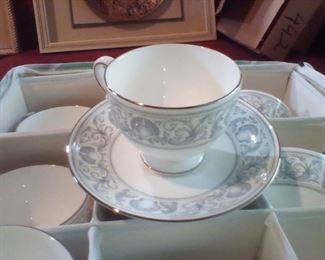 Wedgewood dolphin design 14 cups/ saucers