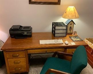 Nice wood desk, printer, americana birdhouse lamp, green desk chair