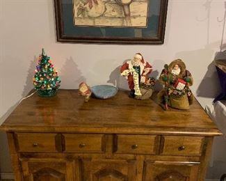 Beautiful wood buffet, small collection of Santa Claus, ceramic Christmas tree, And large selection of hand-painted pictures