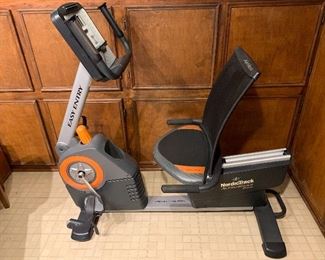 Norder track exercise machine